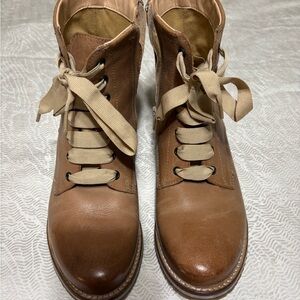Crave Freya Beige Leather Boots Size 8
